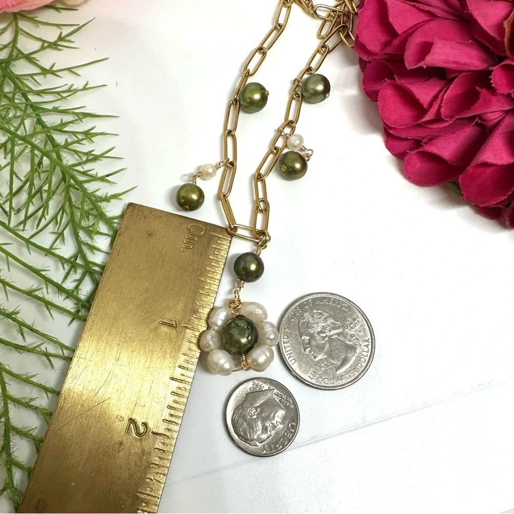 NEW⚜️Freshwater Pearl Flower Charm Necklace
